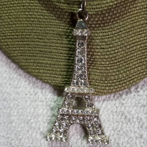 Silvertone omega chain with crystal eiffel tower pendant necklace - Picture 5 of 5